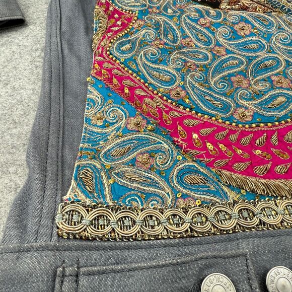 Levi's Women's Denim Trucker Jacket Small Gray Embellished Boho Patchwork - Picture 7 of 16